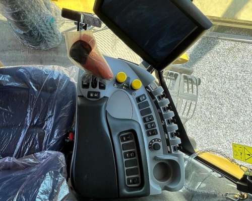 Cosechadora New Holland CR6.80 - 310 HP - Nueva