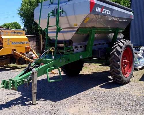 Fertilizadora Invezta AIR 5000 L