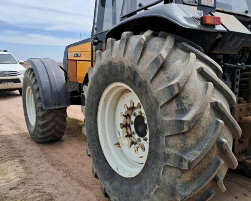 Tractor Valtra BH 160 con Cabina y Climatic