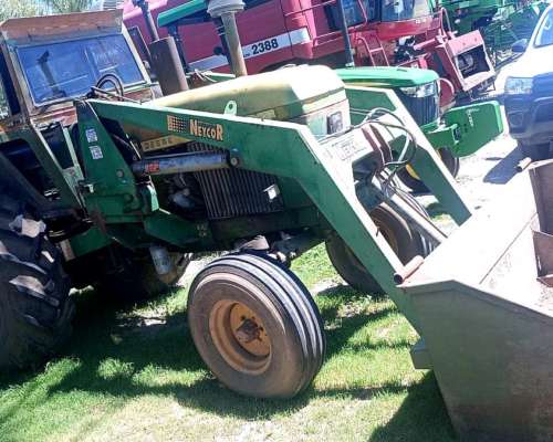Tractor John Deere 4530