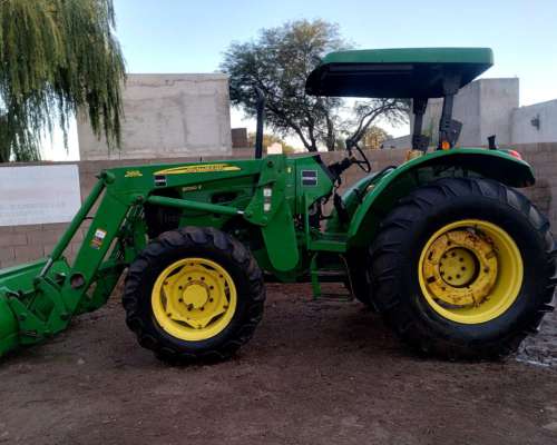Tractor John Deere 5090, año 2016, con Pala y Pinche Frontal