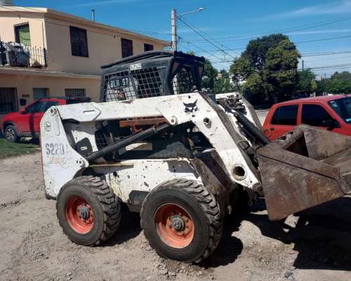 Minicargadora Bobcat S 220