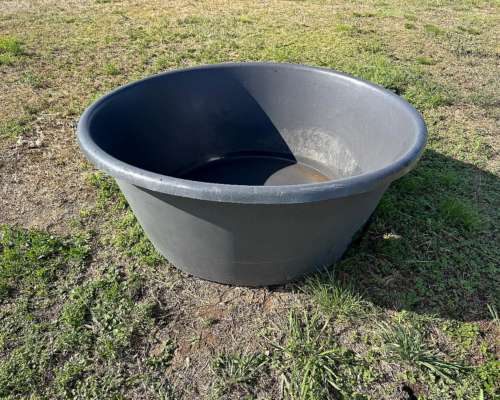 Bebedero de Plástico Nuevo