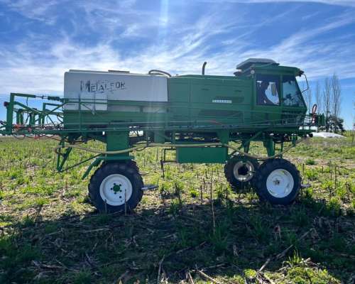 Pulverizador Metalfor Modelo 2500 Autopropulsado