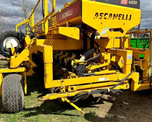 Sembradora Ascanelli Magnum RS 4000 Neumática de 18 a 52cm