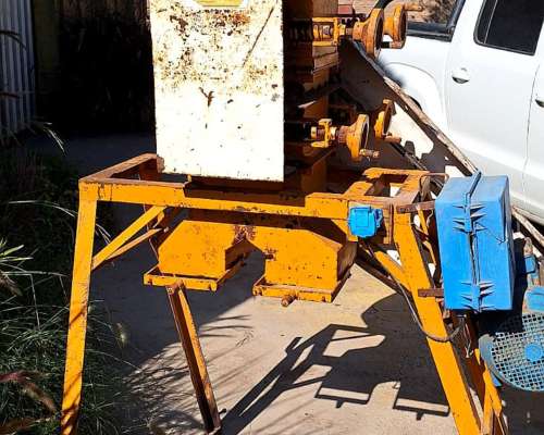 Quebradora de Granos Fija Marca Vica