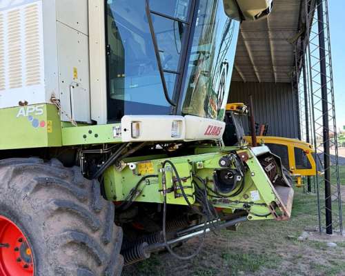 Claas Mega 370 año 2005 30 Pies