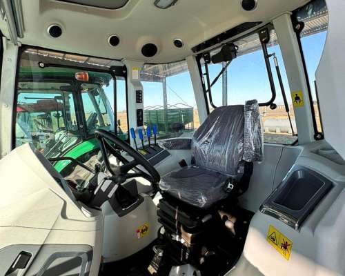 Tractor Chery 140 HP RC 1404 C con Cabina