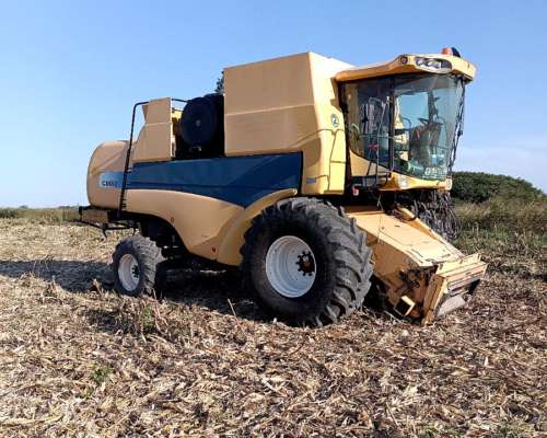 Vendo Cosechadora New Holland CS 660 año 2008 Doble Tracción