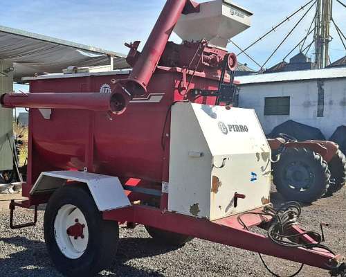 Moledora Mezcladora Distribuidora Pirro JP 3300 Balanza Hook