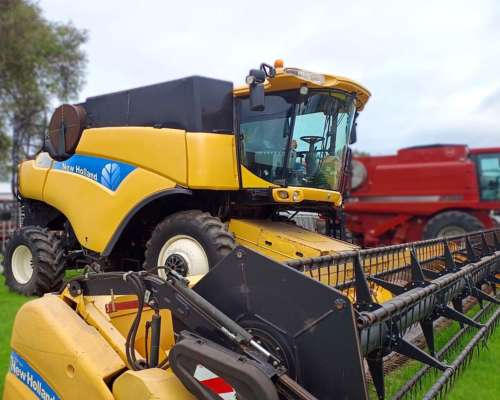 Cosechadora CR9060 año 2012 Motor 8.798hs Rotor 5,649 HSD