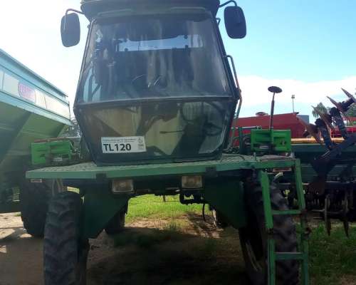 Pulverizadora Metalfor 2750 año 1998 Reparada Motor Deutz