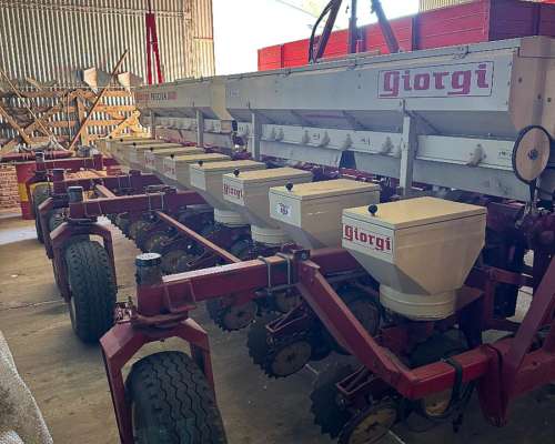 Sembradora Giorgi Precisa 8000 de 10 a 70cm Excelente Estado