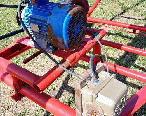 Chimango de 12 Mts con Motor Trifásico