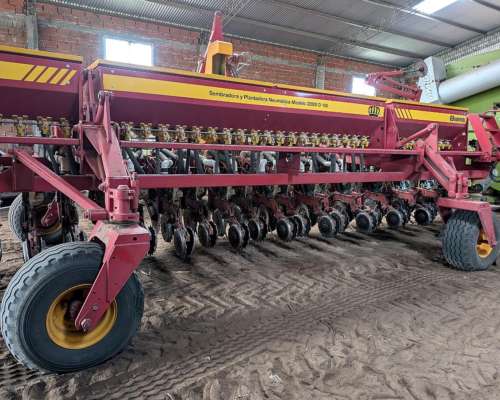 Sembradora Bertini 32000 8,4m