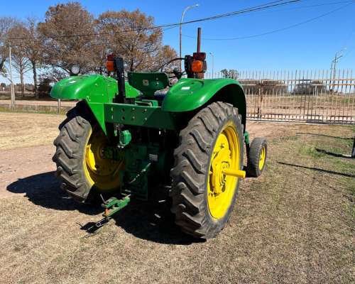 Tractor John Deere 2420 - 66hp - muy Bueno