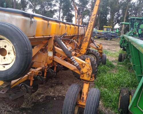 Sembradora Agrometal TX3 , 13 Lineas a 52 cm