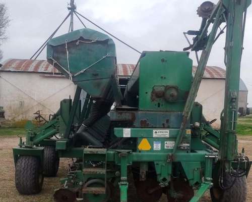 Sembradora Pierobon 20 a 52.y 16 a 70 - Naumatica Matermacc