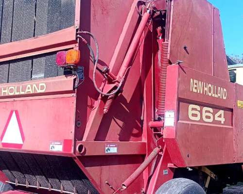 Arrolladora New Holland 664