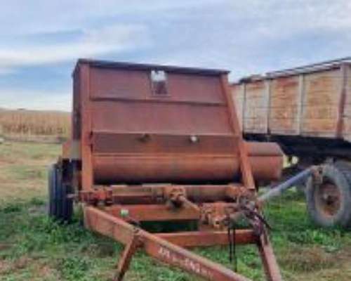 Acoplado Forrajero Micelli Distribuidor de Raciones Usado