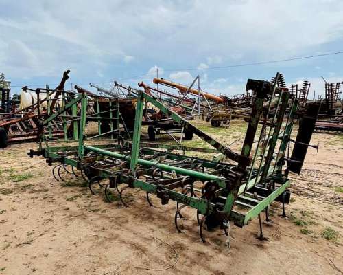 Vibro Cultivador de 6 Metros de Ancho de Labor.