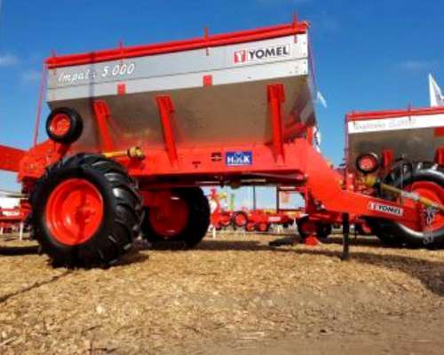 Fertilizadora Arrastre Yomel Impala 5000