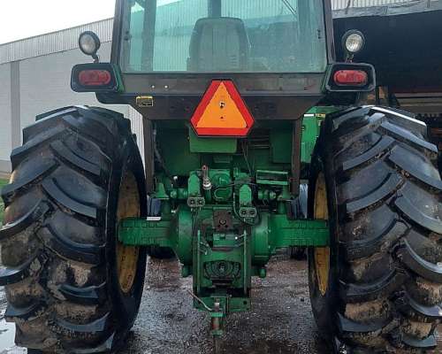 Vendo Tractor John Deere 4930