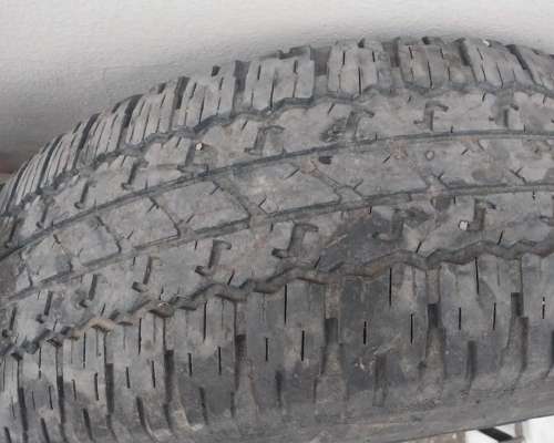 Neumático Usado Bridgestone A/T 693iii 265/65-17