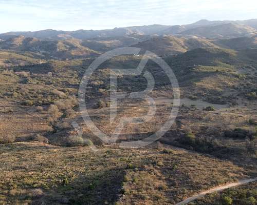 Terreno de 4 Ha en Falda del Carmen- con Arroyo, Casa