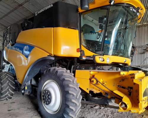 New Holland CR 9060- año 2013- 6000-4800 HS- Piloto
