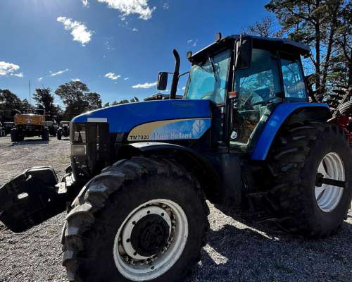 Tractor New Holland TM7020