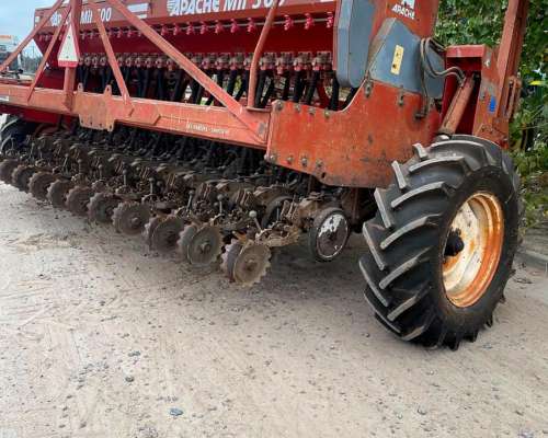 Sembradora Apache Mil 500