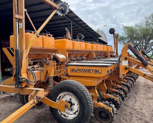Sembradora Agrometal TX3 .
