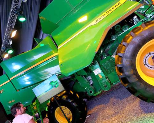 John Deere S7 600 Ultimate/select 735 FD
