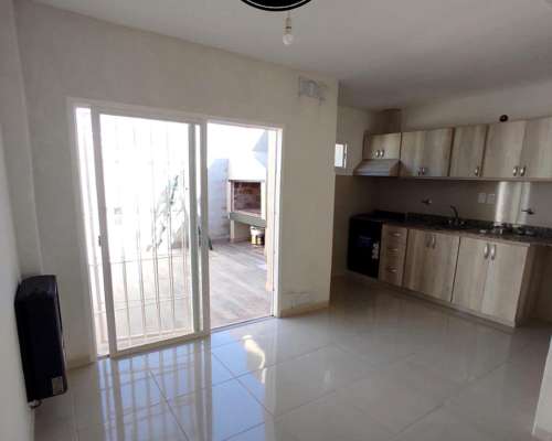 En Venta Propiedad con Casa + Local + Lote Amplio