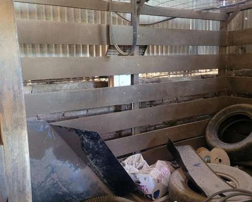 Varios Balanza Elec. Cargador Manga Cepo Bebederos Comederos