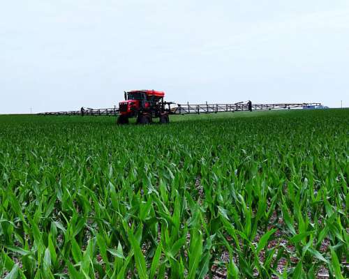 Fertilizadora/sembradora Altina Ombu F-5000