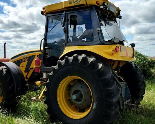 Tractor Pauny EVO 280 a año 2013.