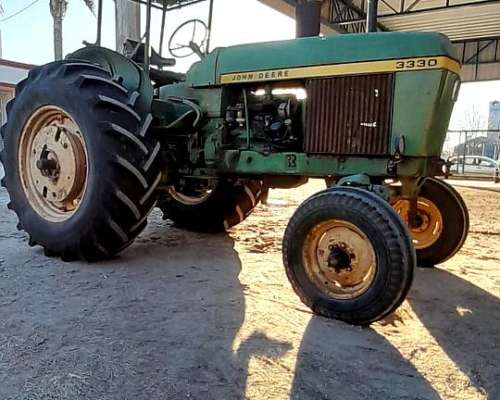 Tractor John Deere 3330 sin Cabina