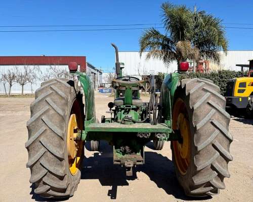 Tractor John Deere 2530 - 4X2 - sin Cabina
