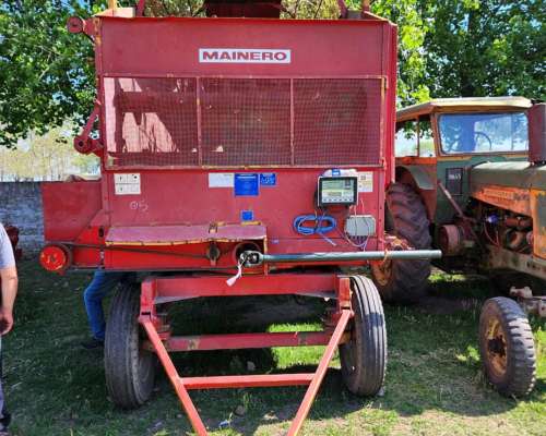Carro Forrajero B-400 Mainero con Balanza Magris