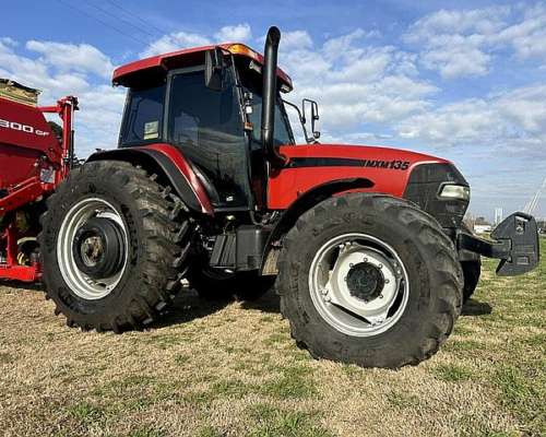 Tractor Case MXM 135