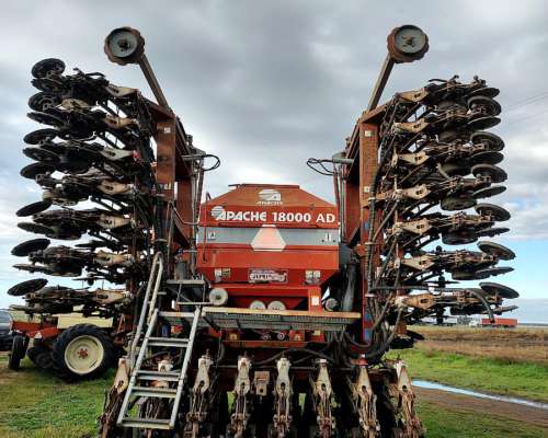 Sembradora Apache 18000 AIR Drill de 43 a 17,5 cm