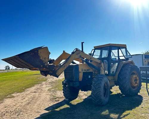 Tractor Valmet 985 con Pala 4X4