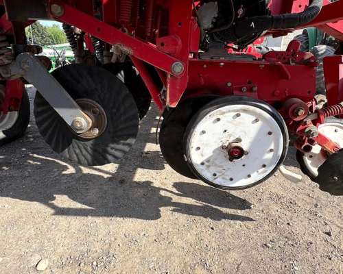 Apache 27000 Precision Planting 16 a 52