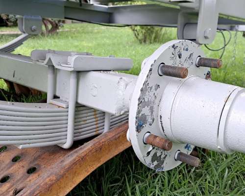 Acoplado Tanque Plastico 1 Eje TCF 1.000 Litros con Baulera