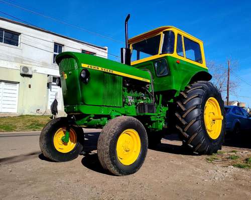Tractor John Deere 2420