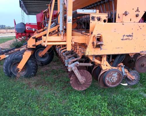 Sembradora Agrometal MXY de 37 a 17,5 Alfalfero a Reparar