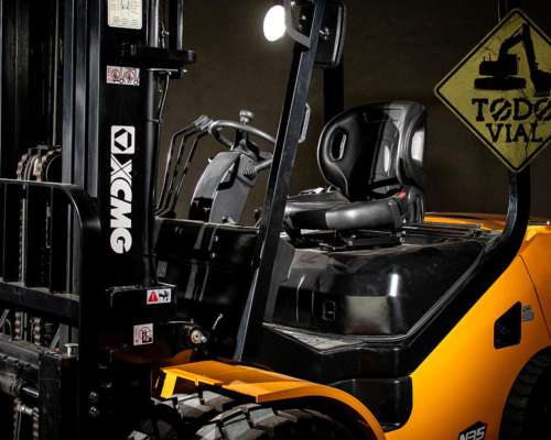 Autoelevador Xcmg FD35 3.500kg Dual T/T 4.5mt Todo Vial