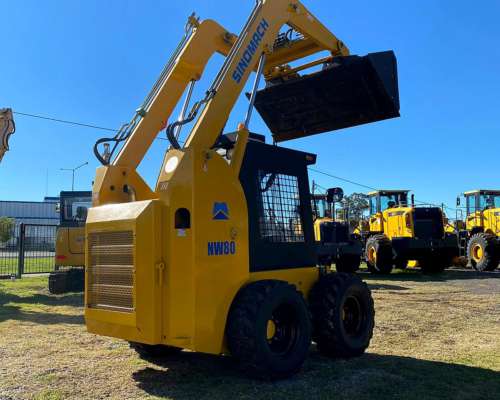 Minicargadora 75hp Sinomach Nw80a Cerrada A/A